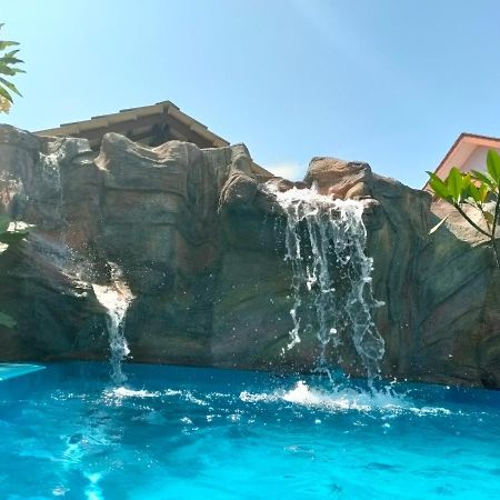 Roemahkoe Holidayhome Malacca Екстериор снимка