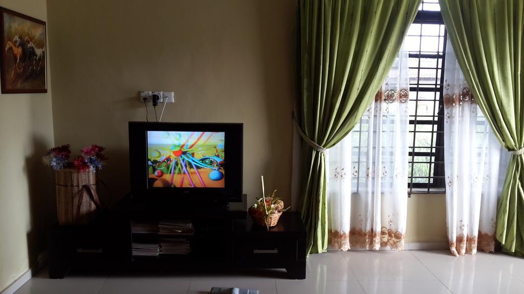 Roemahkoe Holidayhome Malacca Екстериор снимка